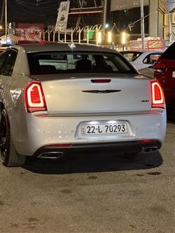 کرایسلەر 300